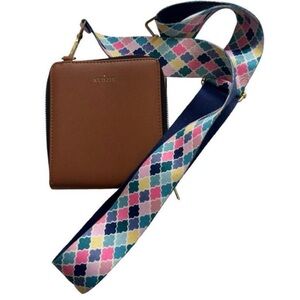 Kedzie small brown crossbody with strap in excellent condition!